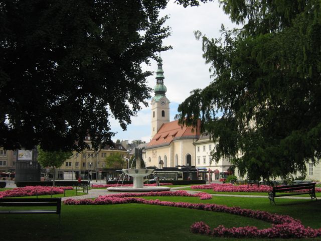 Park bij kloosterkerk